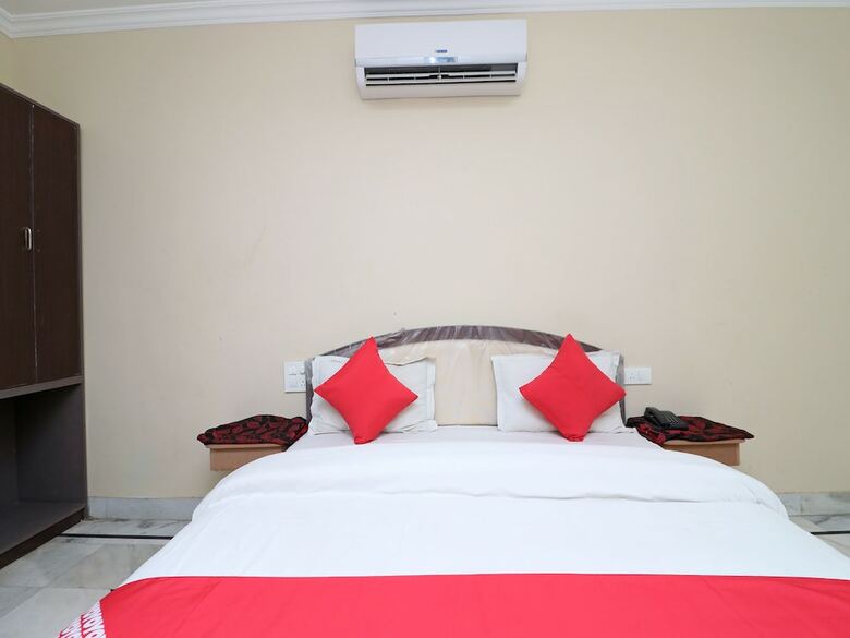 Hotel Oyo 26824 Shagun Palace