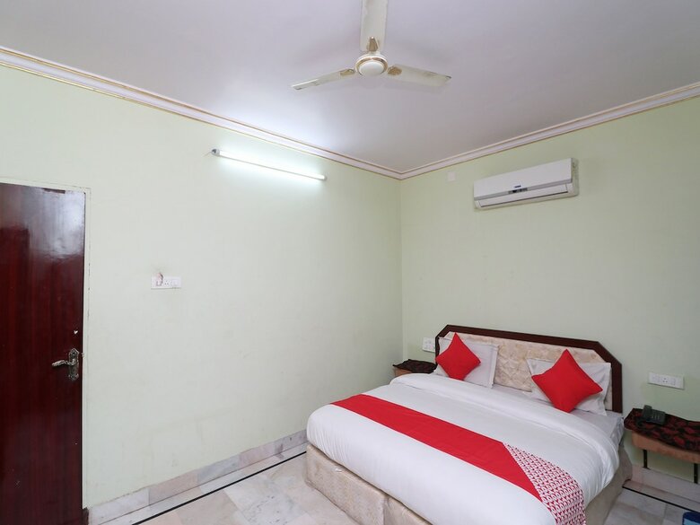 Hotel Oyo 26824 Shagun Palace
