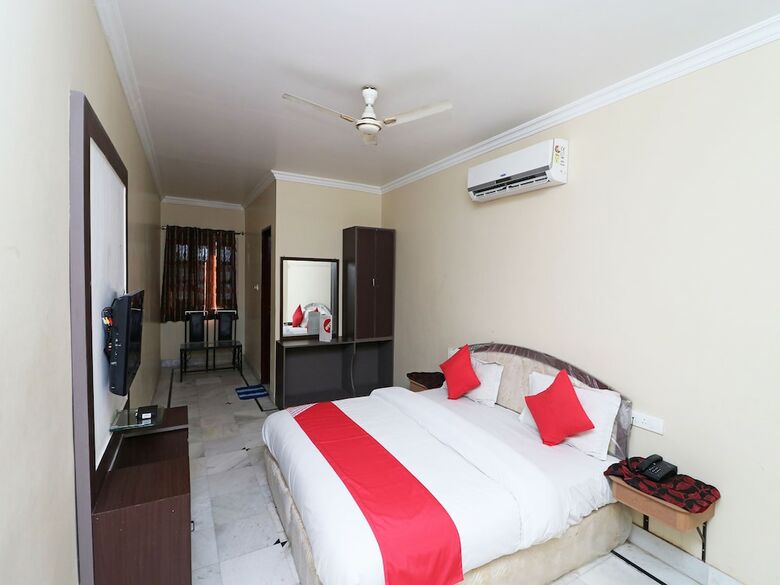 Hotel Oyo 26824 Shagun Palace