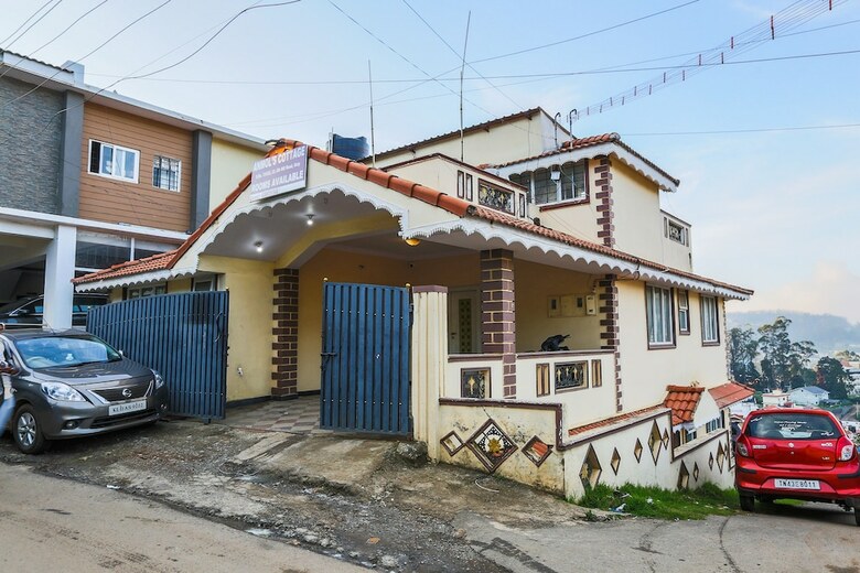 Hotel Oyo 23376 Anmols Cottage