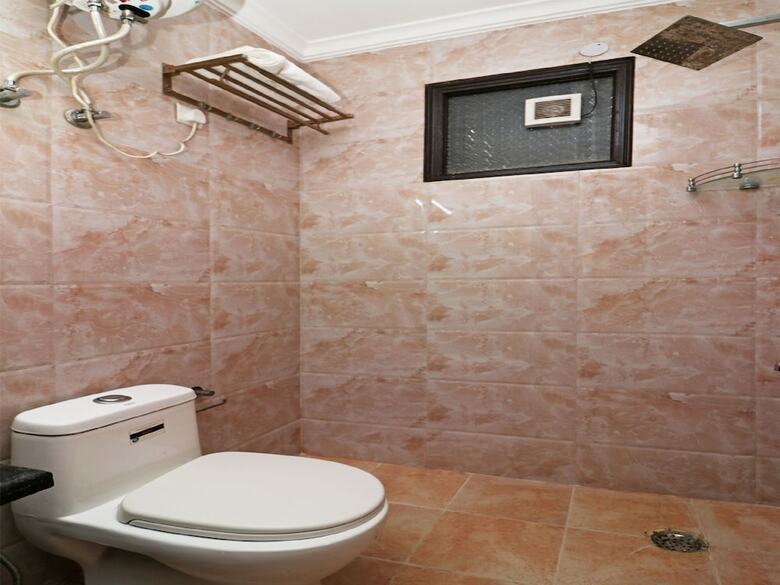 Hotel Oyo 15685 The Grace Room
