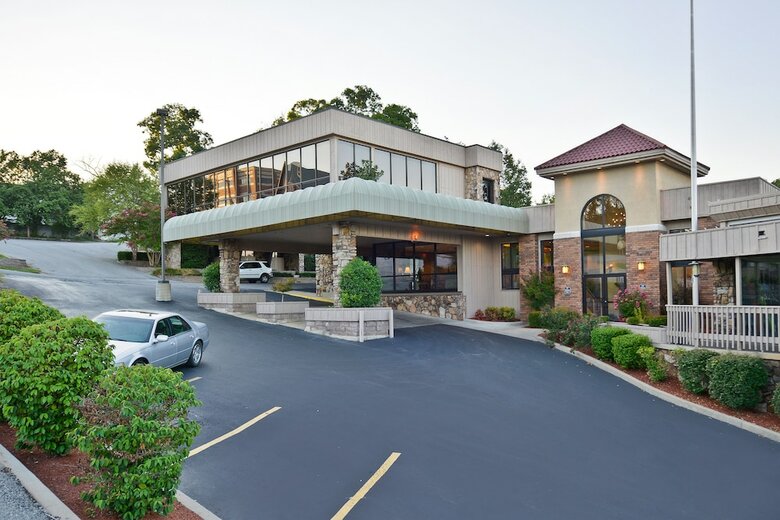 Hotel Best Western Plus Landing View Inn & Suites