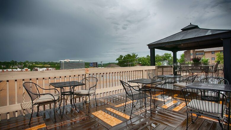Hotel Best Western Plus Landing View Inn & Suites