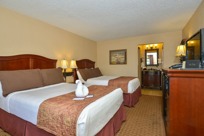 Hotel Best Western Plus Landing View Inn & Suites