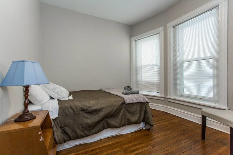 Safe Spacious Mansion Indowntown