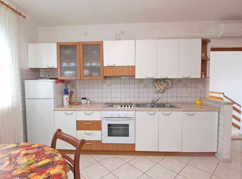 Apartment 728