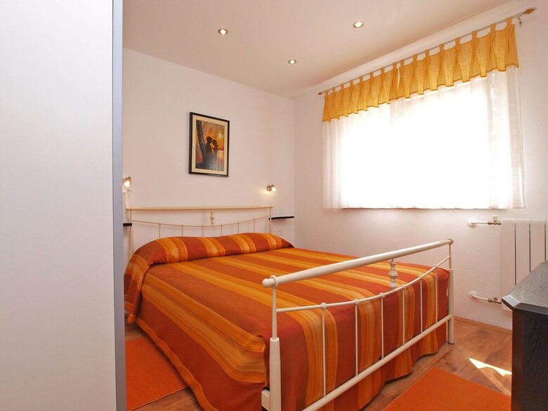 Apartment 1064