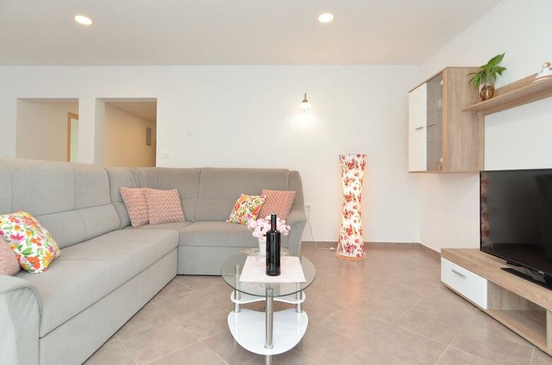 Apartment 1659