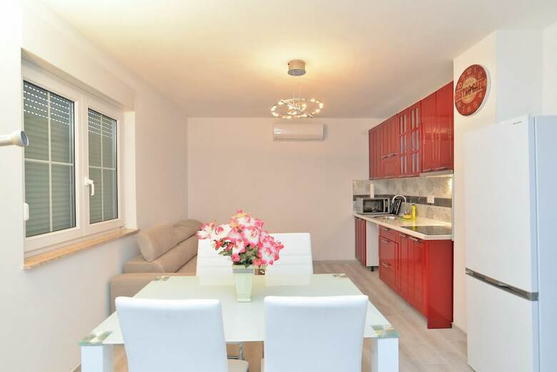 Apartment 1739