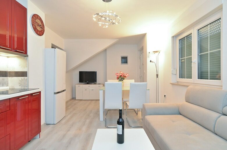Apartment 1739