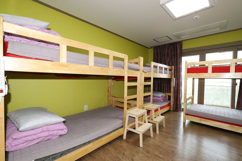 Hostal Gangneung Ocean Marina Pension - Hostel