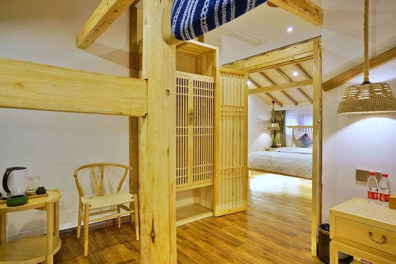 Yuexijiang Boutique Holiday Hotel