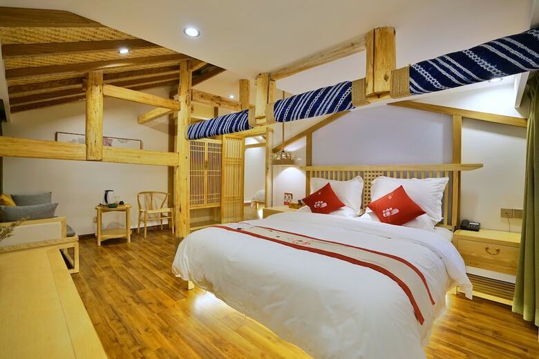 Yuexijiang Boutique Holiday Hotel