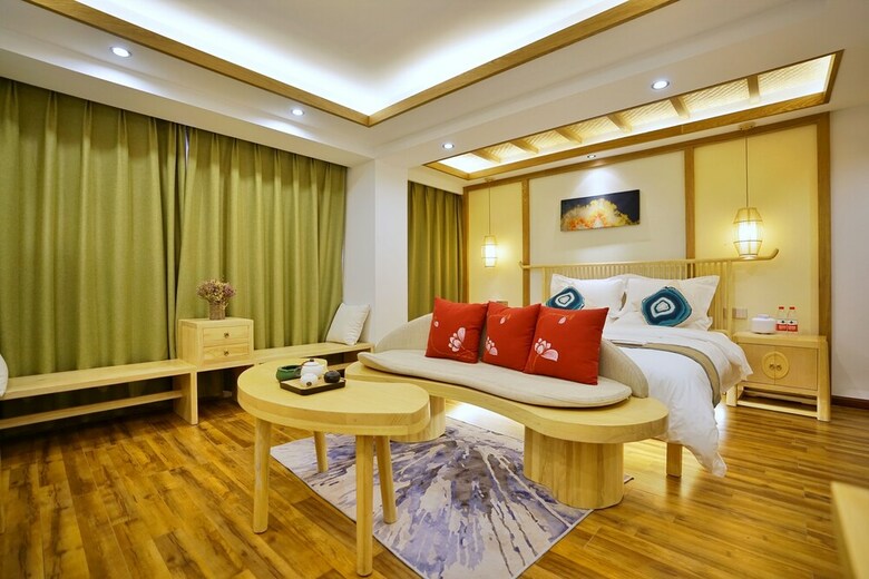 Yuexijiang Boutique Holiday Hotel
