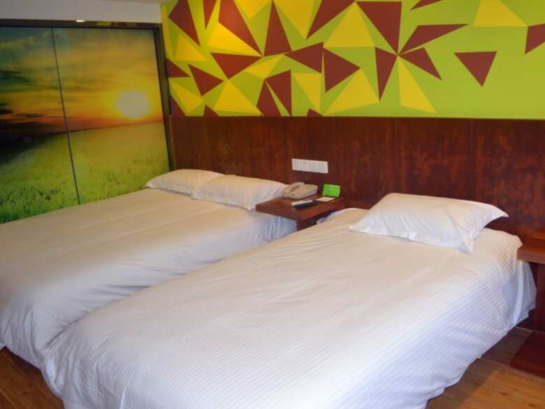 Vatica Shanghai Pudong New District Dishuilake Hotel