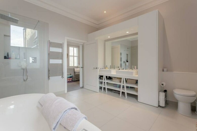 Incredible 5 Bedroom Home Overlooking Queen's Park