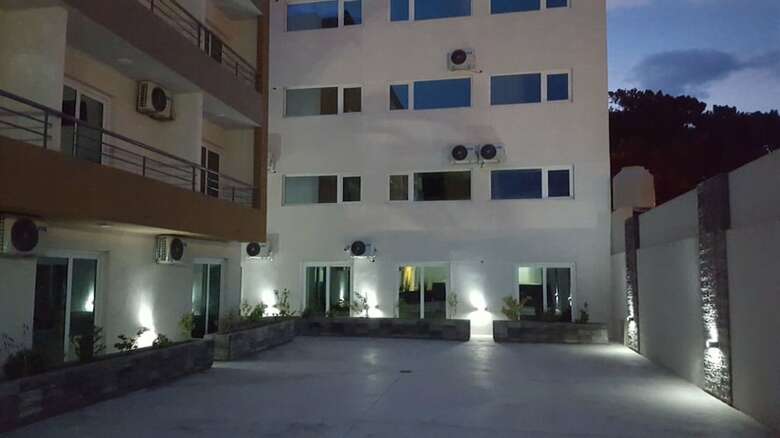 Apartamentos Casa Del Parque Pileta Climatizada