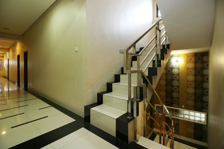 Hotel Airy Sirimau Said Perintah 15b Ambon