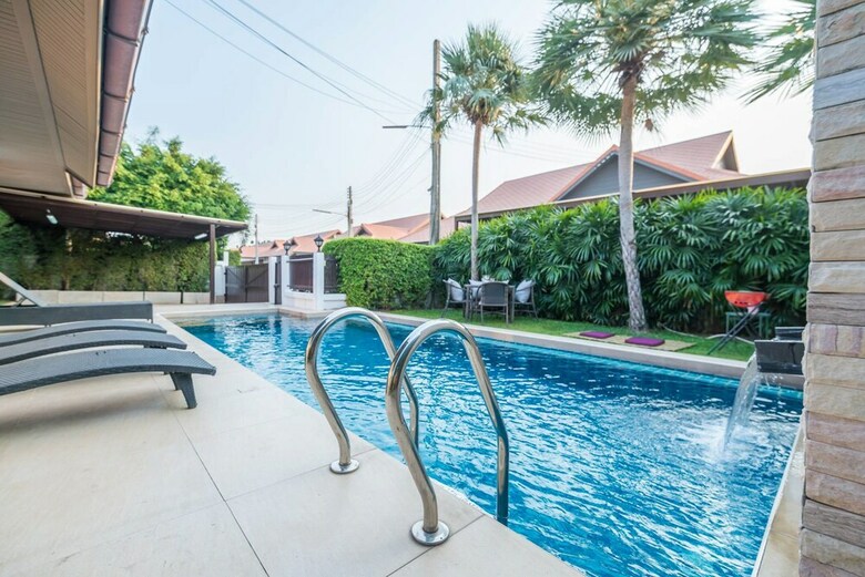 Anb Poolvilla Grand Modern 3br Jomtien
