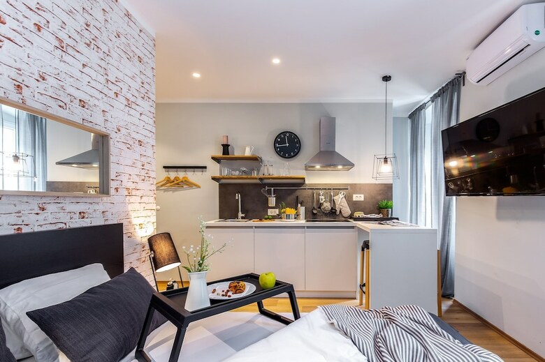 Apartamentos Deluxe Adria Square Studios