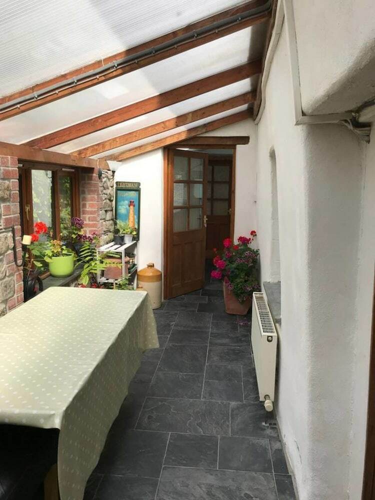 Holiday Apartment With Hot Tub