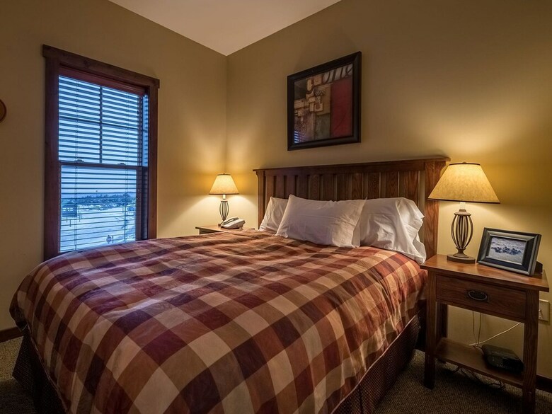3 Br: Soaring Eagle 201