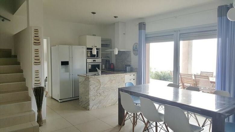 Villa Colomba - Front Of The Sea- 4