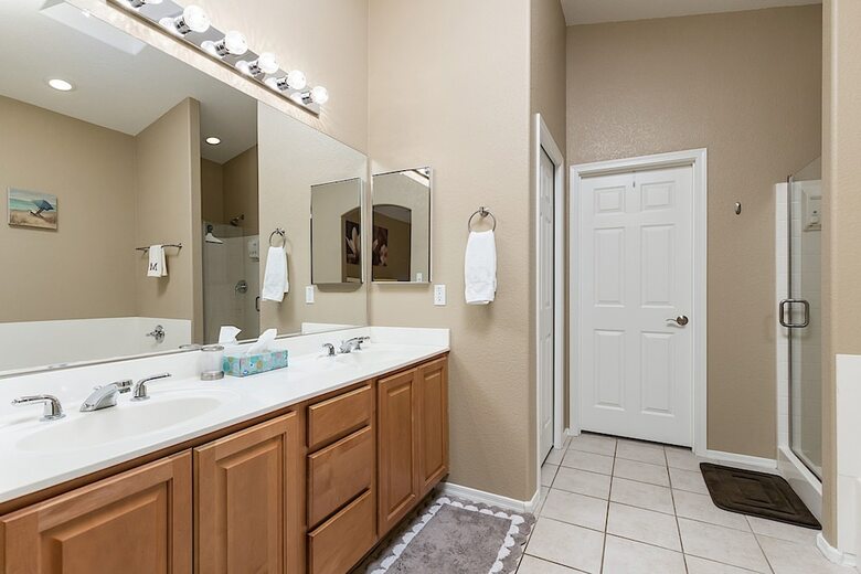 Ravenswood Retreat 3 Br By Casago