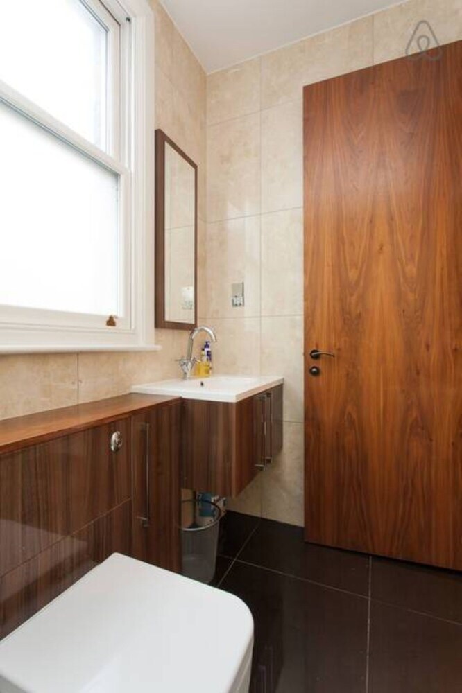 Apartamentos Spacious And Contemporary 3 Bedroom House
