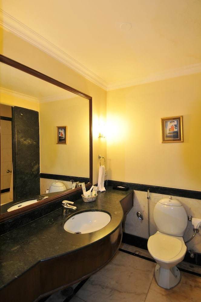 Hotel Genx Crystal Inn Chikmangaluru