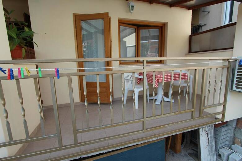 Hotel Room And Apartments Mariza