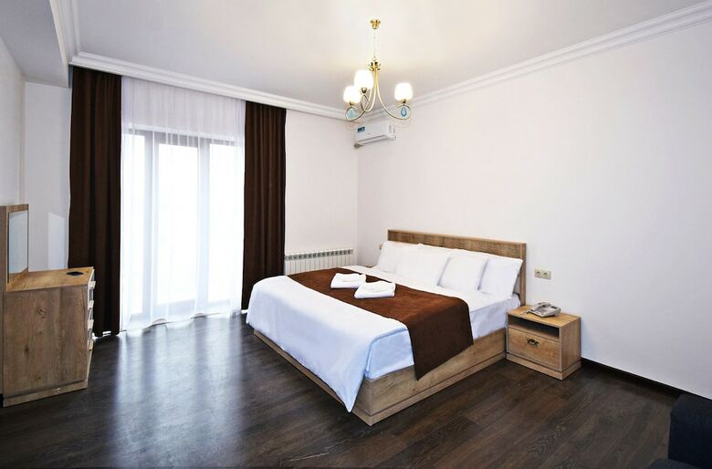 Patriott Hotel