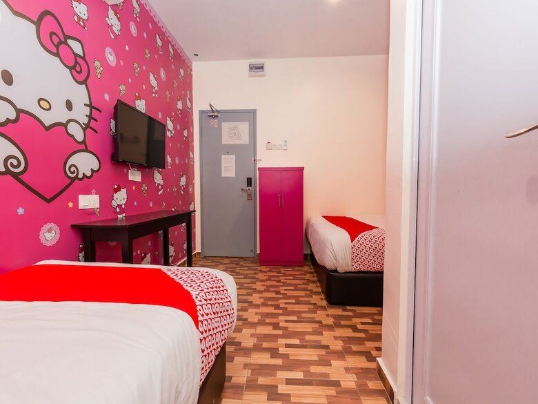 Oyo 743 Gold City Hotel