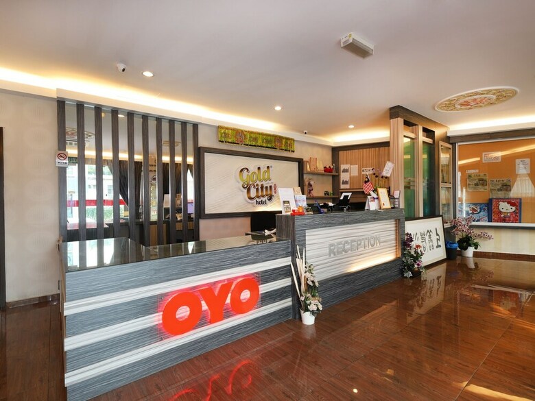 Oyo 743 Gold City Hotel