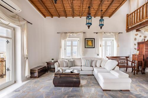 Carmelita Villa With Pool By Stylish Stays