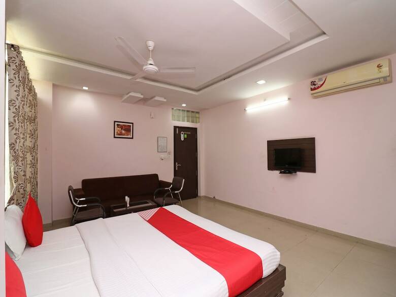 Oyo 22872 Hotel Shivam Fort View