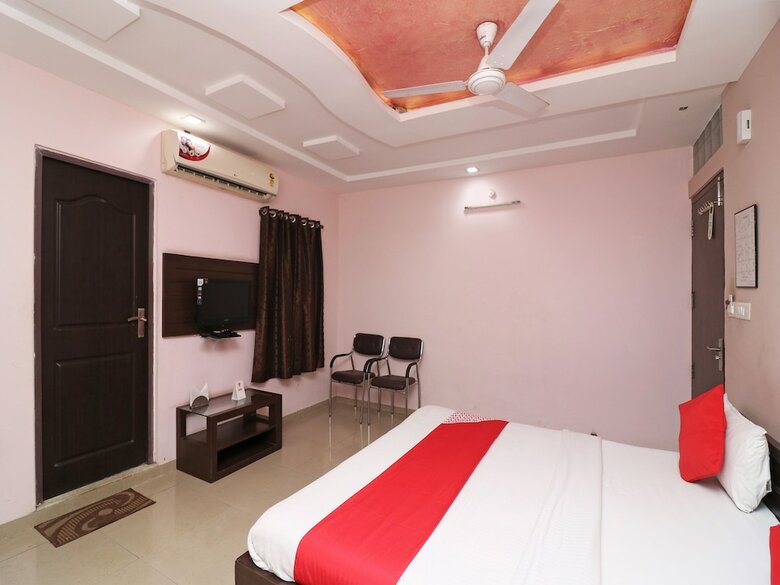 Oyo 22872 Hotel Shivam Fort View