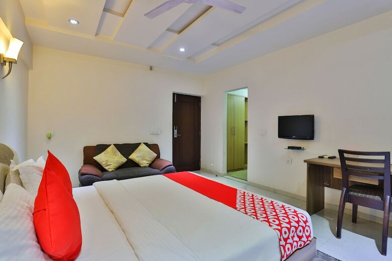 Hotel Oyo 23180 Patel Ni Motel