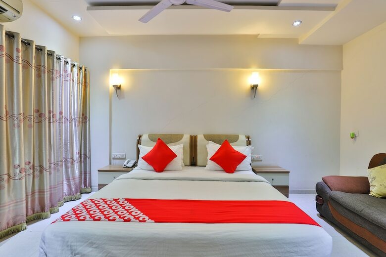 Hotel Oyo 23180 Patel Ni Motel