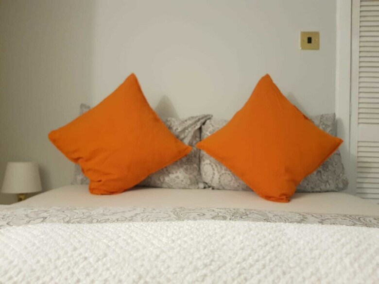 The Cumberland Townhouse Apartment