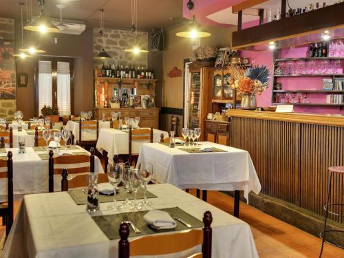 Logis Hostal Rural Txapi Txuri