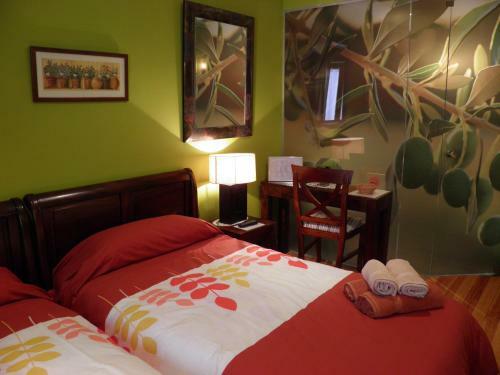 Logis Hostal Rural Txapi Txuri