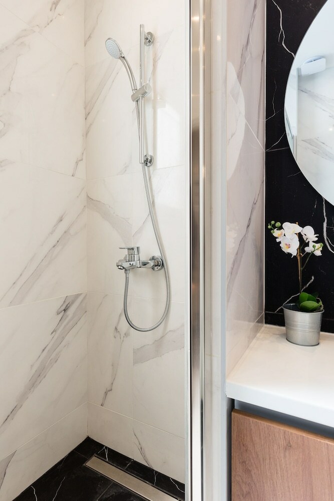 Upstreet Elegant Kolonaki 2bd Apartment