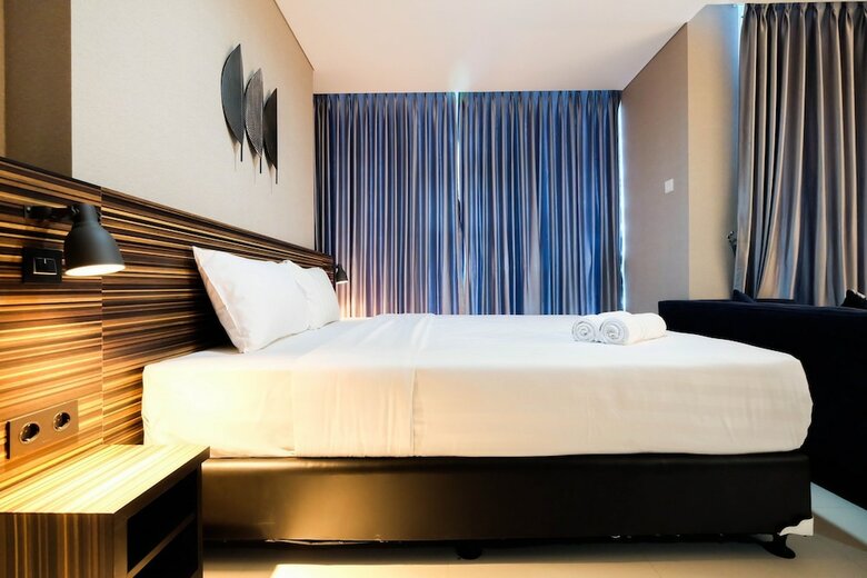 Spacious And Artsy Studio Apartment At Brooklyn Alam Sutera