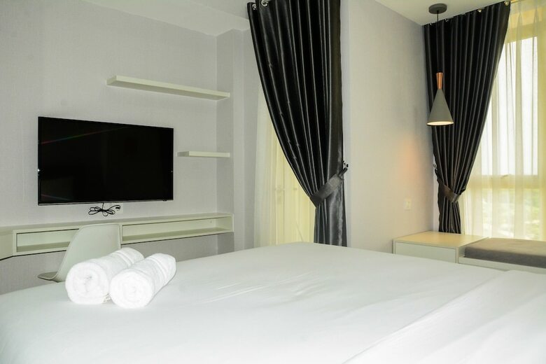 Mahogany Suites Studio Room The Oasis Apartment Cikarang