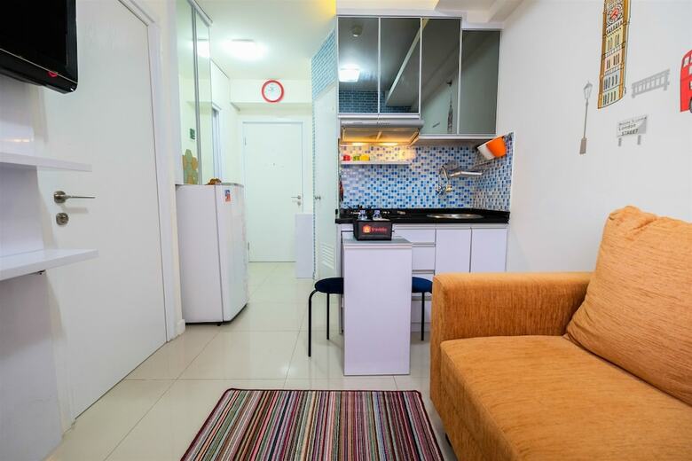 Comfort 2br With Pool View Green Pramuka City Apartment