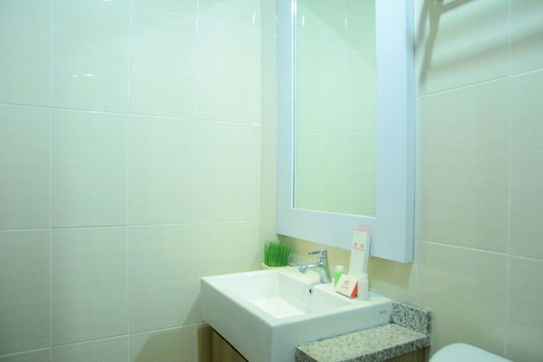 Super Luxury Studio Room The Oasis Apartment Cikarang