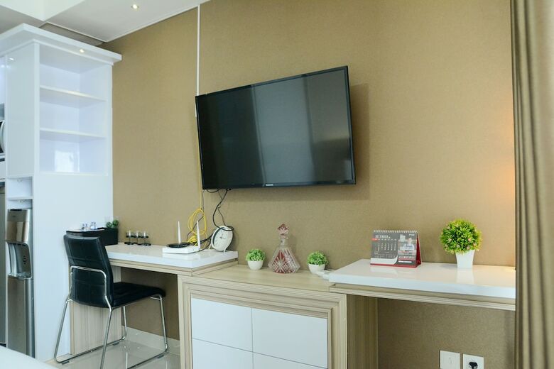 Super Luxury Studio Room The Oasis Apartment Cikarang