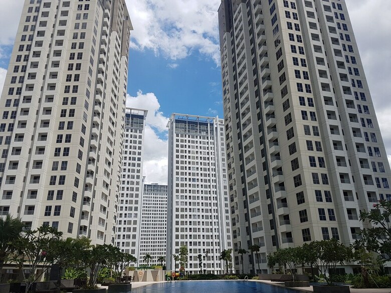 1br Midtown Signature Apartment With Sofa Bed