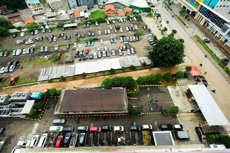 Studio City View Green Pramuka City Apartment